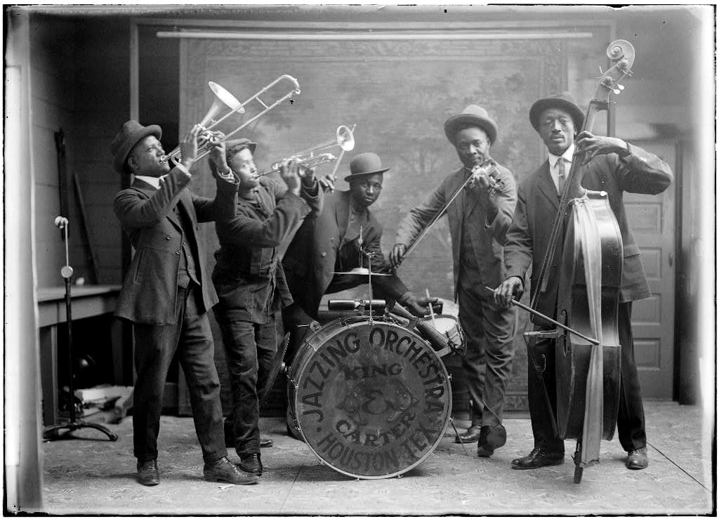 A gallery image from History: 1920s Jazz CarterAndKingJazzingOrchestra