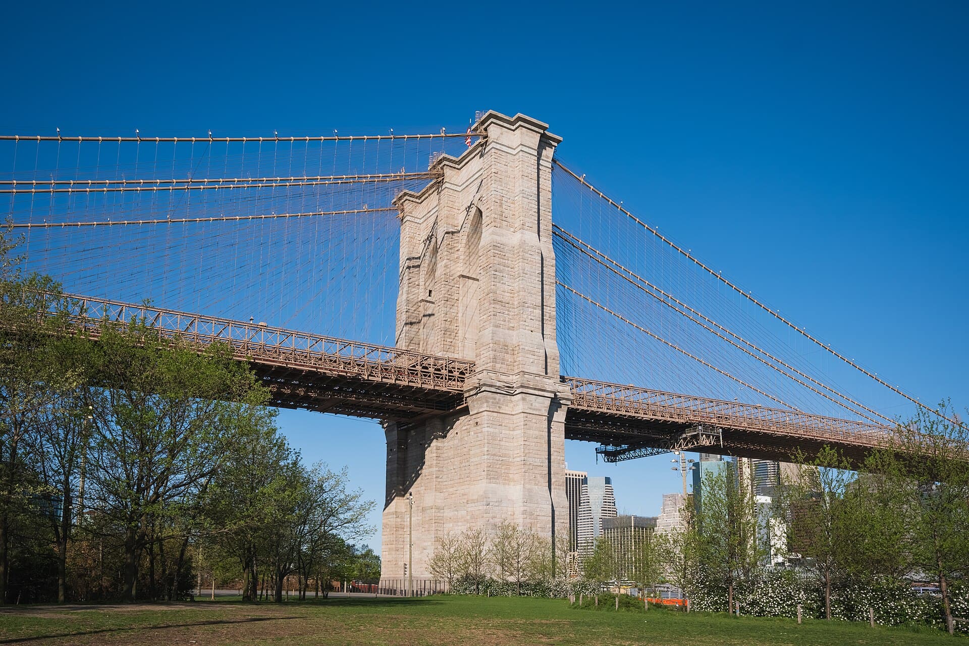 A gallery image from US Buildings: Brooklyn Bridge NYC