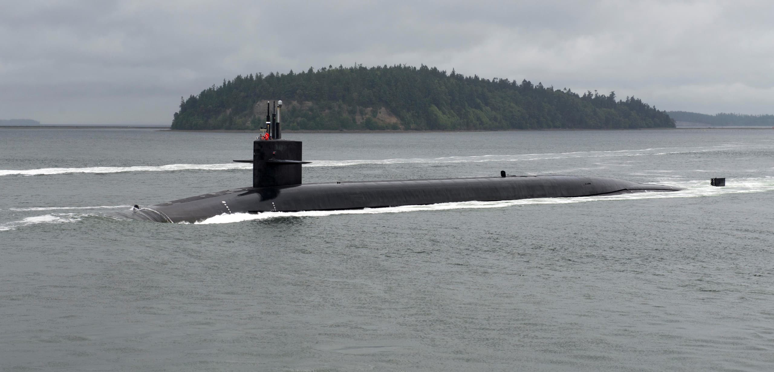 A gallery image from Military: Hio Class Ssbn Uss Kentucky