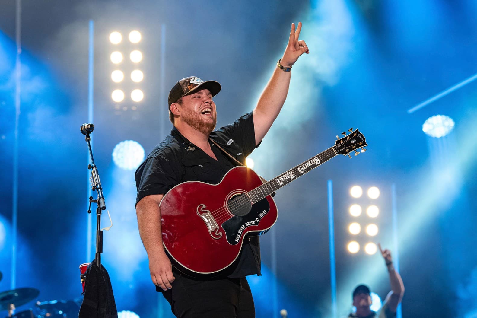 A gallery image from Music: Luke Combs 2021tour