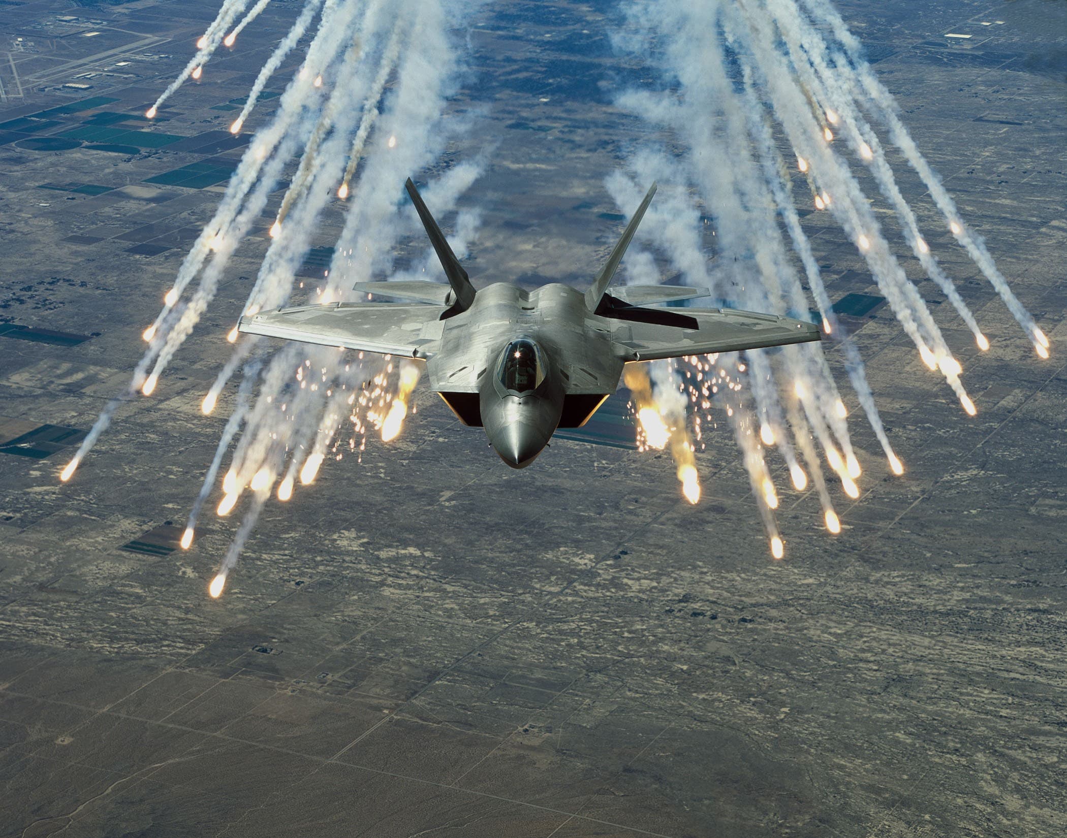 A gallery image from Military: Us Air Force F22 Raptor Close