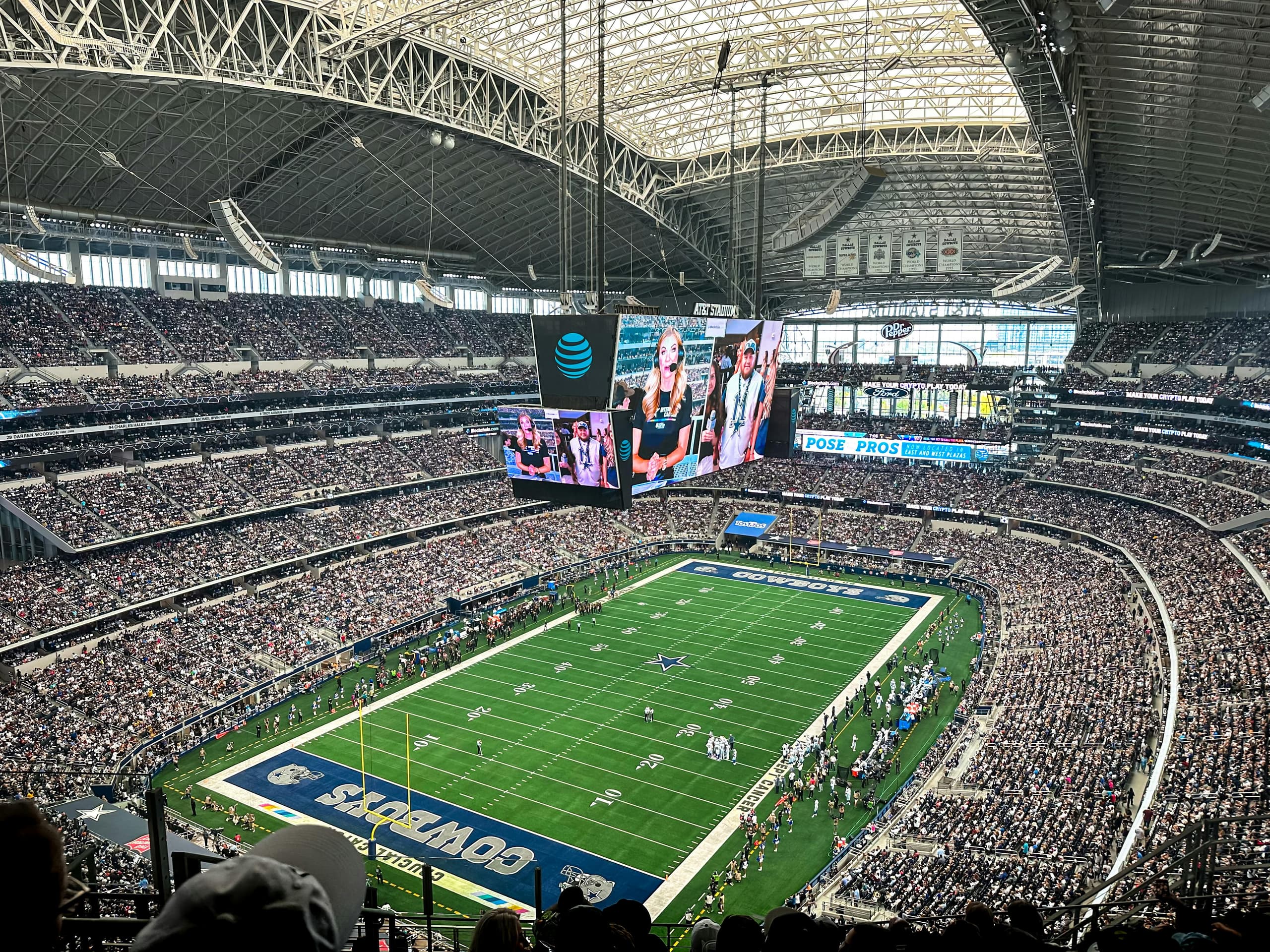 AT&T Stadium Dallas Cowboys — world's most valuable sports franchise